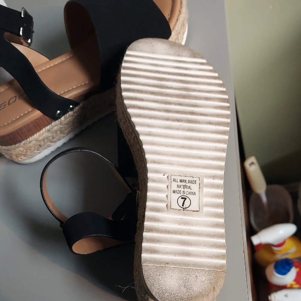 Soda Black Espadrille Platform Sandals - Picture 6 of 6